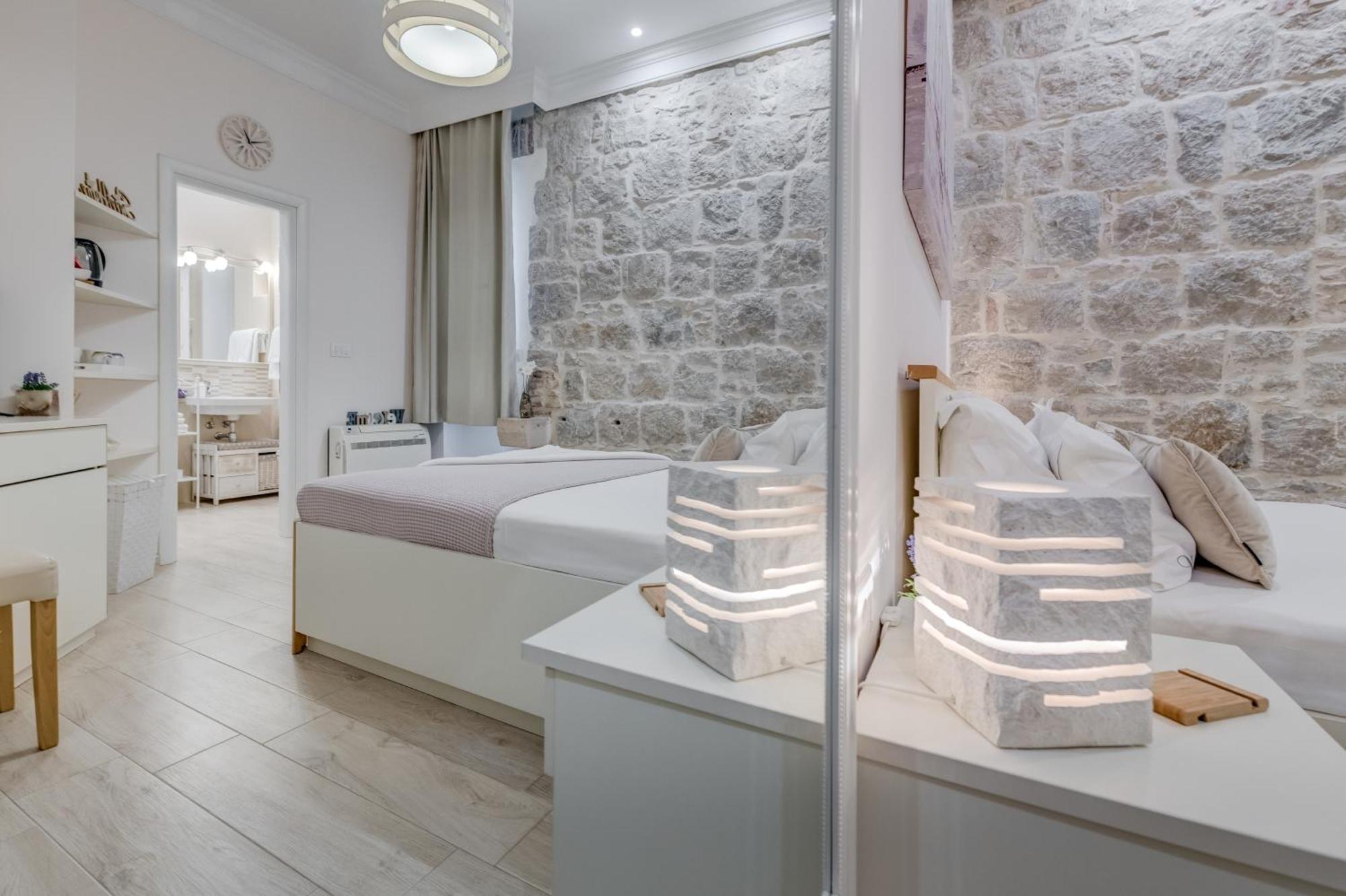 Victoria Luxury Rooms - Split Downtown ภายนอก รูปภาพ